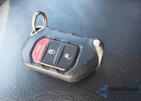 2020 Jeep Wrangler Unlimited Sahara 4X4 z USA, uszkodzony, nr VIN 1C4HJXEN5LW164276